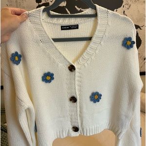 white SHEIN button-up sweater with blue flowers (size L + never worn)